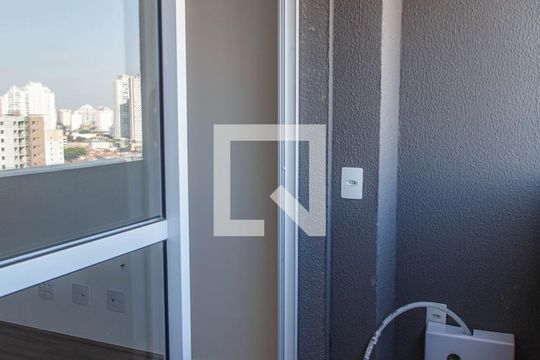 Varanda de kitnet/studio para alugar com 1 quarto, 23m² em Quarta Parada, São Paulo