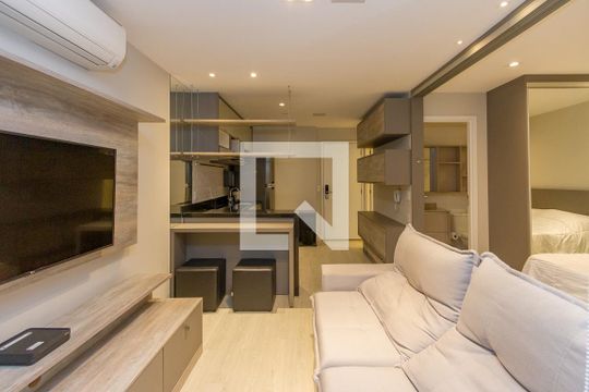 Apartamento para alugar com 1 quarto, 42m² em Campo Belo, São Paulo