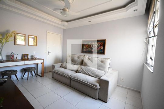 Apartamento à venda com 2 quartos, 63m² em Cordovil, Rio de Janeiro