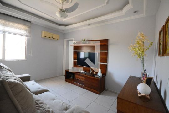 Sala de apartamento à venda com 2 quartos, 63m² em Cordovil, Rio de Janeiro
