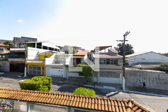 Vista da Suíte 2  de casa para alugar com 4 quartos, 245m² em Cidade Líder, São Paulo