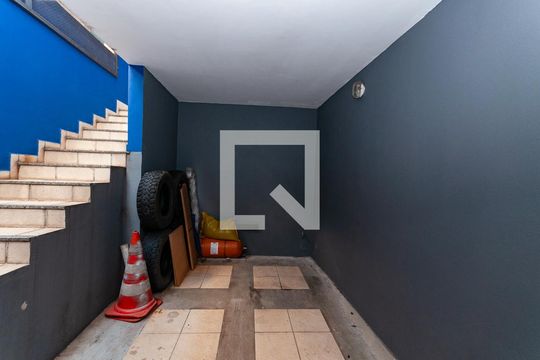 Garagem de casa à venda com 2 quartos, 120m² em Alto da Lapa, São Paulo