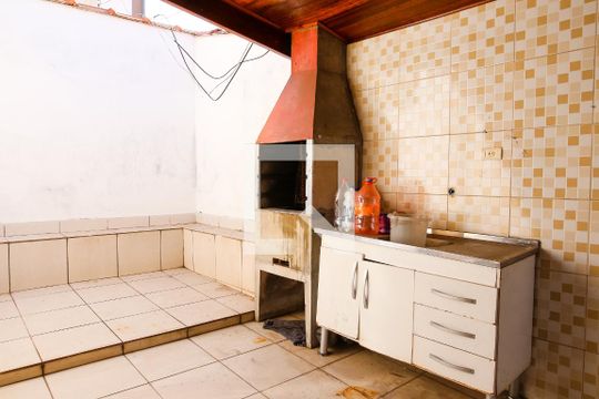 Área Externa de casa à venda com 3 quartos, 320m² em Vila Guiomar, Santo André