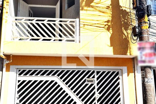 Fachada de casa à venda com 3 quartos, 192m² em Jardim Alzira Franco, Santo André