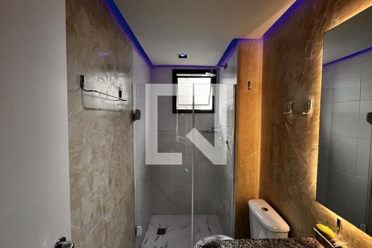 Banheiro - Suíte de apartamento para alugar com 2 quartos, 240m² em Recreio dos Bandeirantes, Rio de Janeiro
