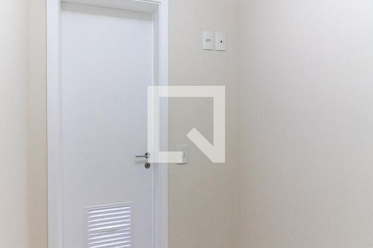 Quarto de Serviço de apartamento à venda com 4 quartos, 103m² em Vila Brasílio Machado, São Paulo