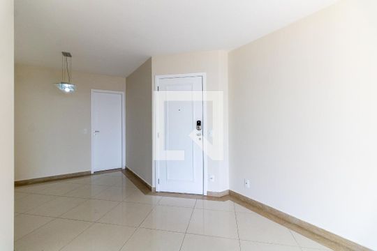 Sala  de apartamento à venda com 4 quartos, 103m² em Vila Brasílio Machado, São Paulo