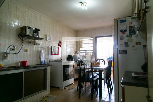 Cozinha de casa à venda com 4 quartos, 130m² em Vila Babilônia, São Paulo