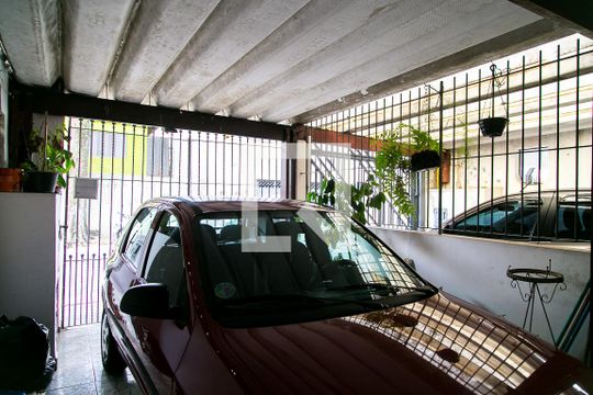 Garagem de casa à venda com 4 quartos, 130m² em Vila Babilônia, São Paulo