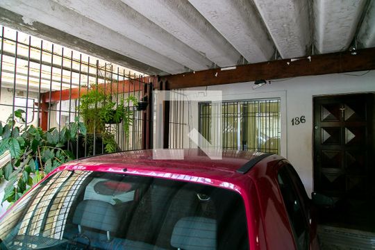 Garagem de casa à venda com 4 quartos, 130m² em Vila Babilônia, São Paulo