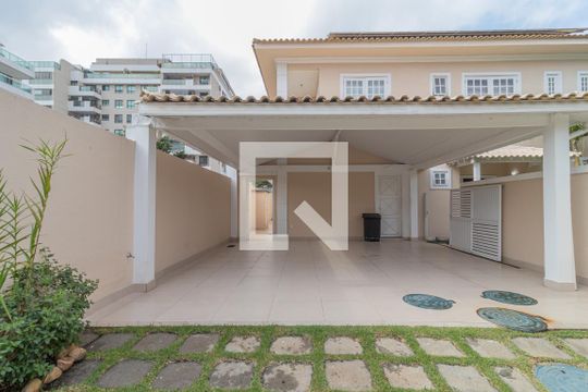 Garagem de casa de condomínio à venda com 6 quartos, 600m² em Freguesia (jacarepaguá), Rio de Janeiro