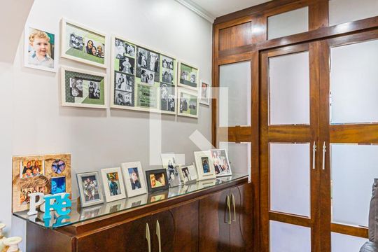 Entre Sala de apartamento à venda com 3 quartos, 110m² em Vila Santa Teresa, Santo André