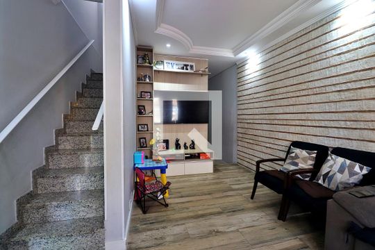 Casa à venda com 4 quartos, 155m² em Vila Camilópolis, Santo André
