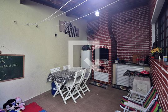 Churrasqueira de casa à venda com 4 quartos, 155m² em Vila Camilópolis, Santo André