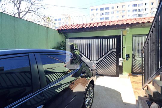 Garagem de casa à venda com 4 quartos, 155m² em Vila Camilópolis, Santo André