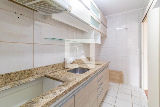 Cozinha e Área de Serviço de apartamento à venda com 1 quarto, 41m² em Centro Histórico, Porto Alegre