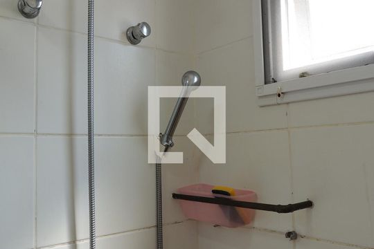 Banheiro Social de apartamento para alugar com 2 quartos, 65m² em Jacarepaguá, Rio de Janeiro