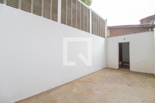 Quintal de casa à venda com 2 quartos, 103m² em Brooklin Paulista, São Paulo