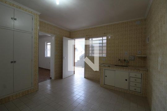 Cozinha de casa para alugar com 1 quarto, 100m² em Chácara Belenzinho, São Paulo