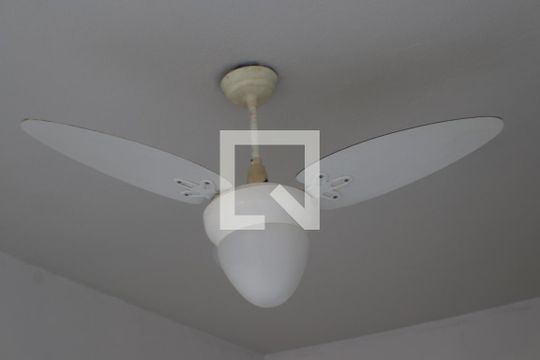 Sala de apartamento para alugar com 1 quarto, 40m² em Pechincha, Rio de Janeiro