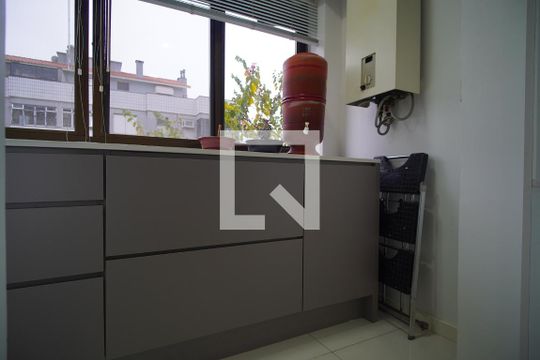 Apartamento à venda com 3 quartos, 94m² em Jardim Itu, Porto Alegre