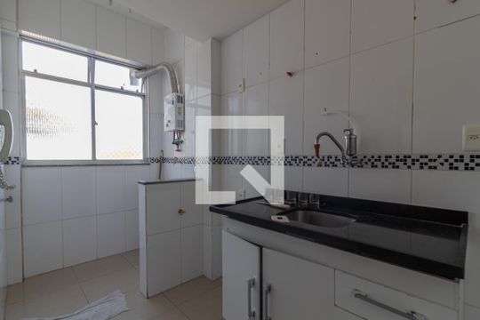 Cozinha de apartamento para alugar com 1 quarto, 40m² em Freguesia (jacarepaguá), Rio de Janeiro