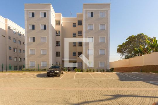 Fachada do bloco de apartamento para alugar com 2 quartos, 44m² em Jardim Icaraí, Campinas