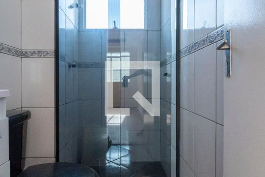 Banheiro  de apartamento para alugar com 2 quartos, 45m² em Vila Cosmopolita, São Paulo