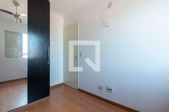 Quarto 1 de apartamento para alugar com 2 quartos, 45m² em Vila Cosmopolita, São Paulo