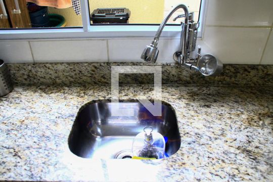 Cozinha - Torneira de casa de condomínio à venda com 2 quartos, 45m² em Limoeiro, São Paulo