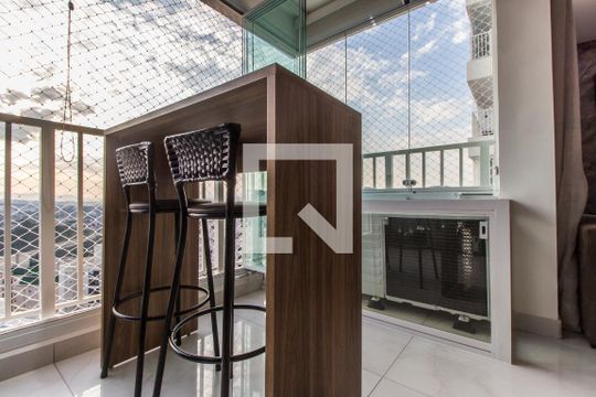 varanda de apartamento à venda com 1 quarto, 54m² em Alphaville Empresarial, Barueri