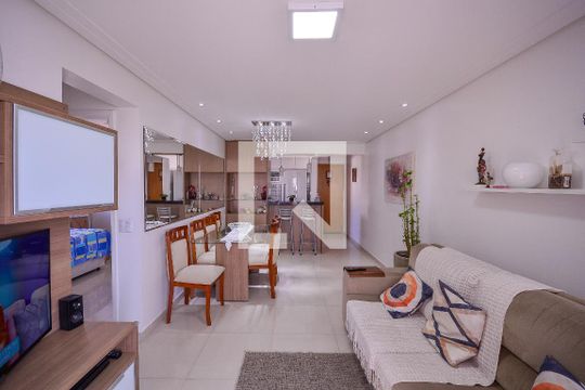 Apartamento à venda com 2 quartos, 65m² em Vila Gumercindo, São Paulo