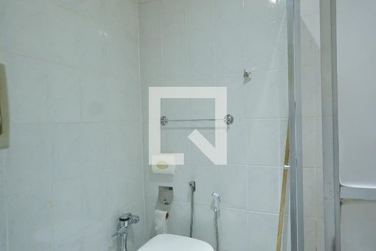Banheiro de kitnet/studio à venda com 1 quarto, 30m² em Catete, Rio de Janeiro