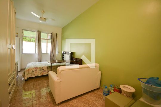 Kitnet/Studio à venda com 1 quarto, 30m² em Catete, Rio de Janeiro