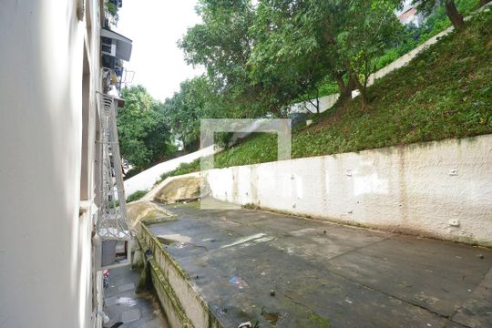 Vista de kitnet/studio à venda com 1 quarto, 30m² em Catete, Rio de Janeiro