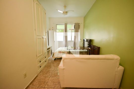 Sala - Quarto de kitnet/studio à venda com 1 quarto, 30m² em Catete, Rio de Janeiro