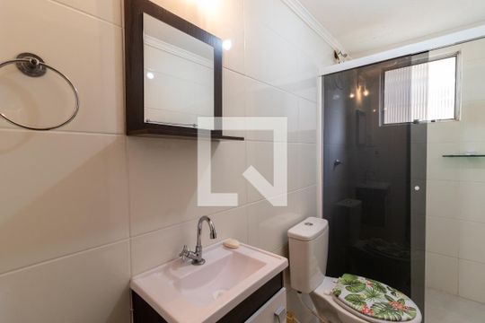 Banheiro de apartamento para alugar com 2 quartos, 65m² em Barro Branco (zona Norte), São Paulo