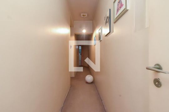 Corredor de apartamento à venda com 3 quartos, 120m² em Higienópolis, São Paulo