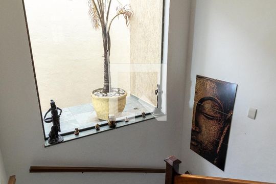 Escada de casa à venda com 4 quartos, 253m² em Lauzane Paulista, São Paulo