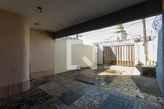 Garagem de casa para alugar com 2 quartos, 90m² em Setor Leste Universitário, Goiânia