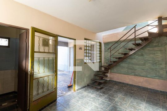 Casa para alugar com 2 quartos, 90m² em Setor Leste Universitário, Goiânia