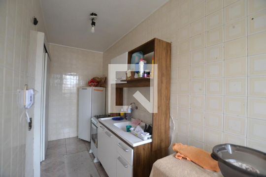 Cozinha de apartamento à venda com 2 quartos, 65m² em Partenon, Porto Alegre