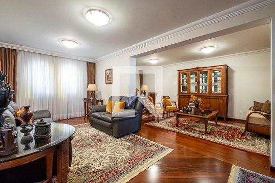 Casa à venda com 3 quartos, 320m² em Vila Madalena, São Paulo