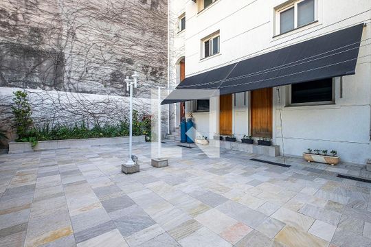 Quintal de casa à venda com 3 quartos, 320m² em Vila Madalena, São Paulo