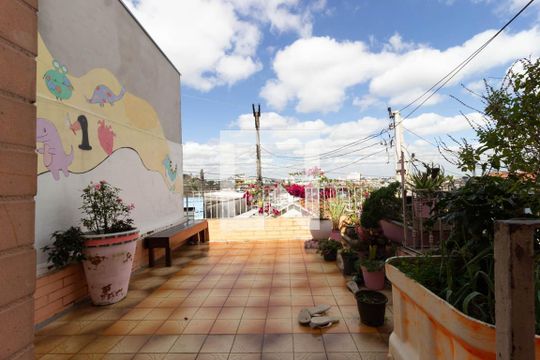 Varanda de casa à venda com 2 quartos, 107m² em Jardim Peri, São Paulo
