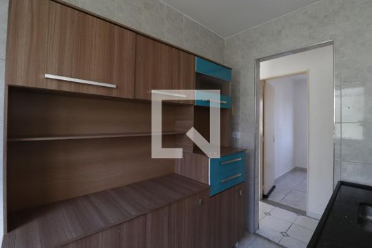 Cozinha de apartamento à venda com 2 quartos, 50m² em Portal dos Gramados, Guarulhos