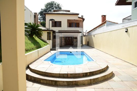Fachada de casa de condomínio para alugar com 4 quartos, 380m² em Pinus Park, Cotia