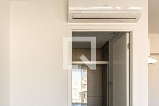 Studio - Ar-Condicionado de kitnet/studio para alugar com 1 quarto, 39m² em República, São Paulo