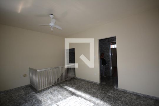 Sala de apartamento para alugar com 1 quarto, 50m² em Penha, Rio de Janeiro