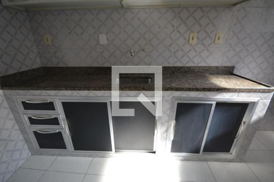 Cozinha de apartamento para alugar com 1 quarto, 50m² em Penha, Rio de Janeiro